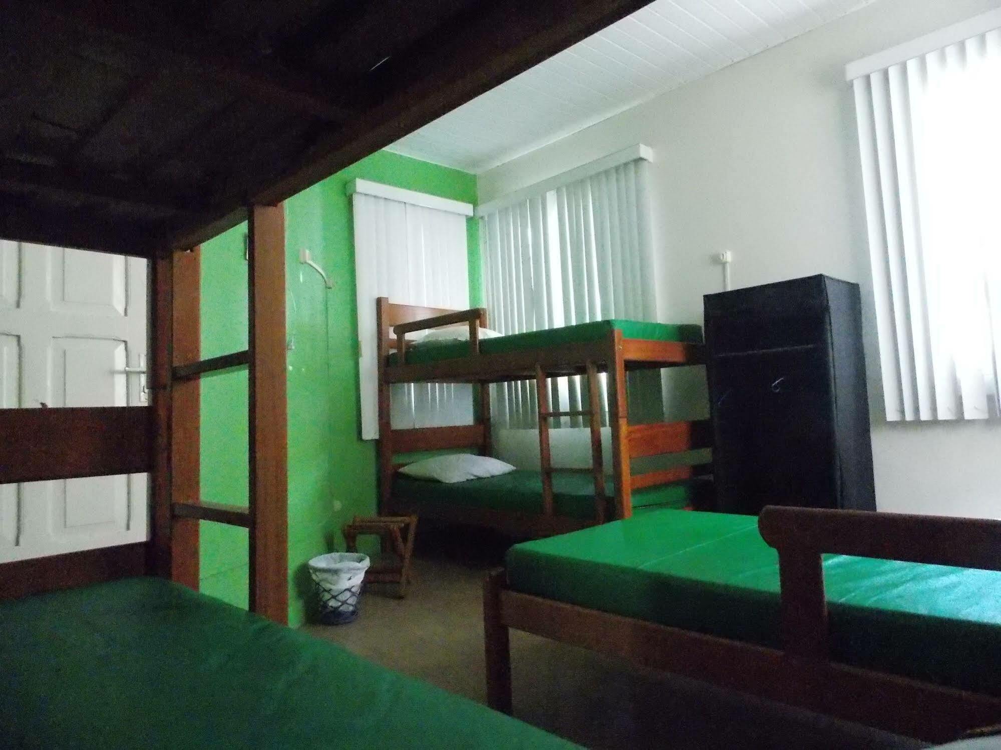 Ajuricaba Backpackers Hostel *